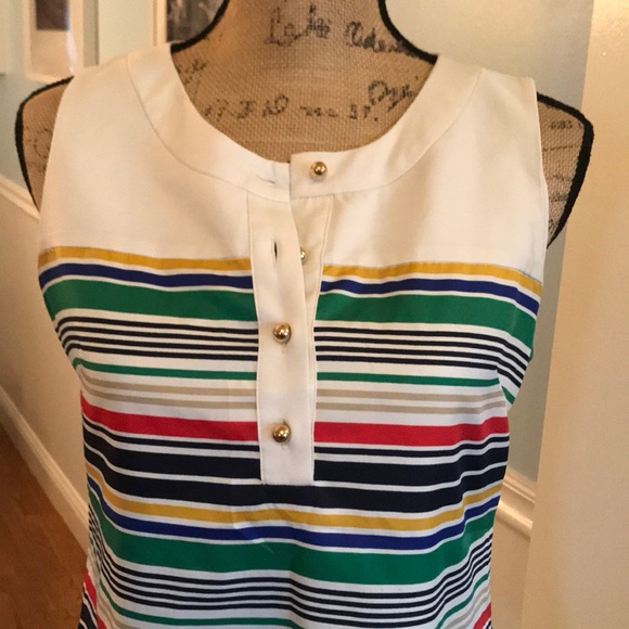 Great looking banana republic top, medium❤️💙🧡 - Picture 5 of 7
